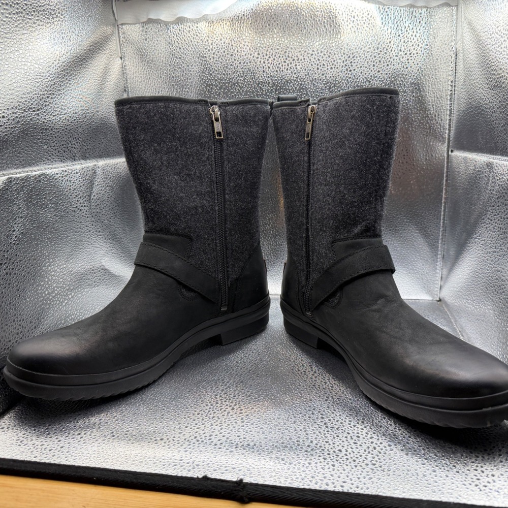 Size 10 UGG Robbie Waterproof Boots Womens Black New Wool Leather 1017377 - Picture 5 of 7